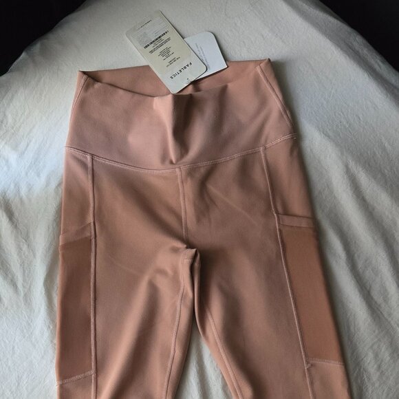 Fabletics On-The-Go PowerHold High-Waisted Legging Size S NWT - Picture 4 of 6